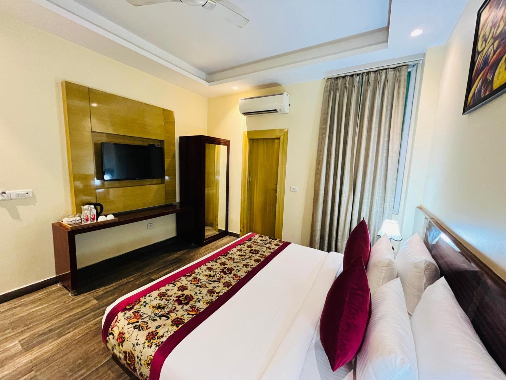 Hotel Banz Near Indira Gandhi Airport Delhi Nueva Delhi Exterior foto