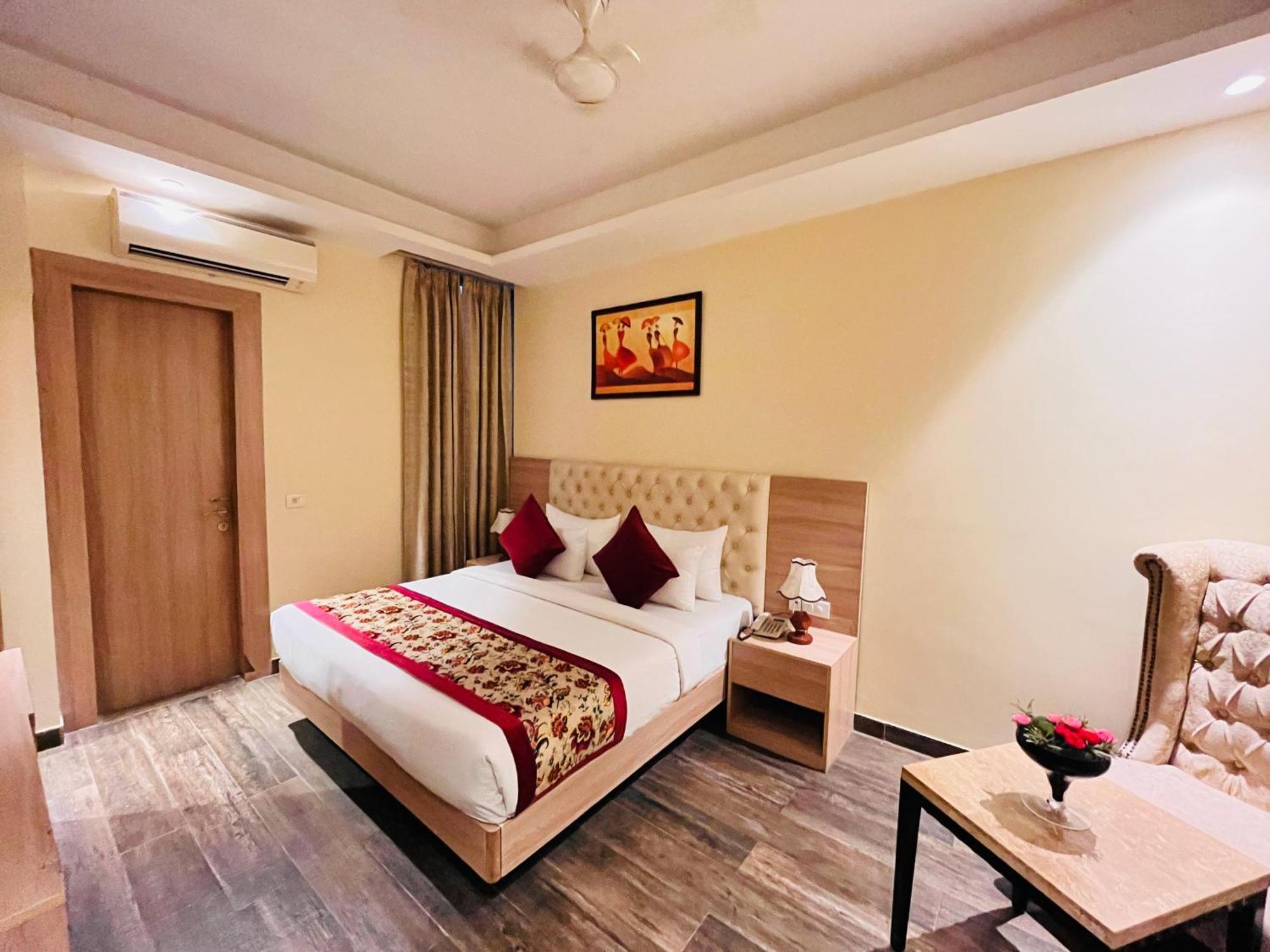 Hotel Banz Near Indira Gandhi Airport Delhi Nueva Delhi Exterior foto