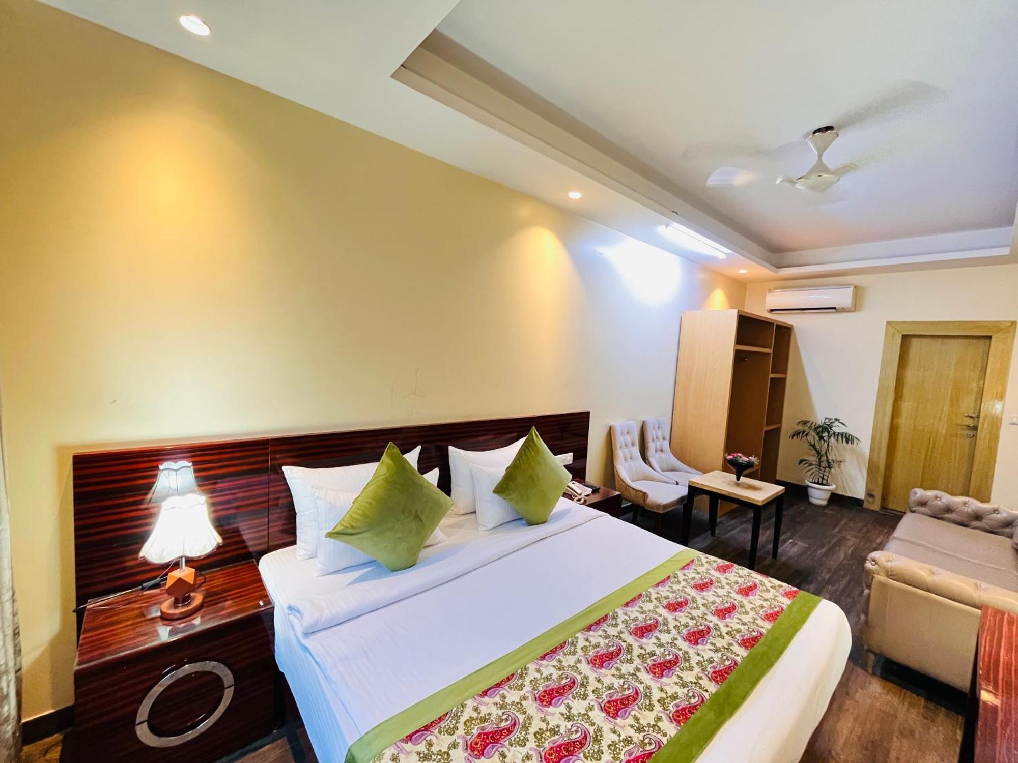 Hotel Banz Near Indira Gandhi Airport Delhi Nueva Delhi Exterior foto