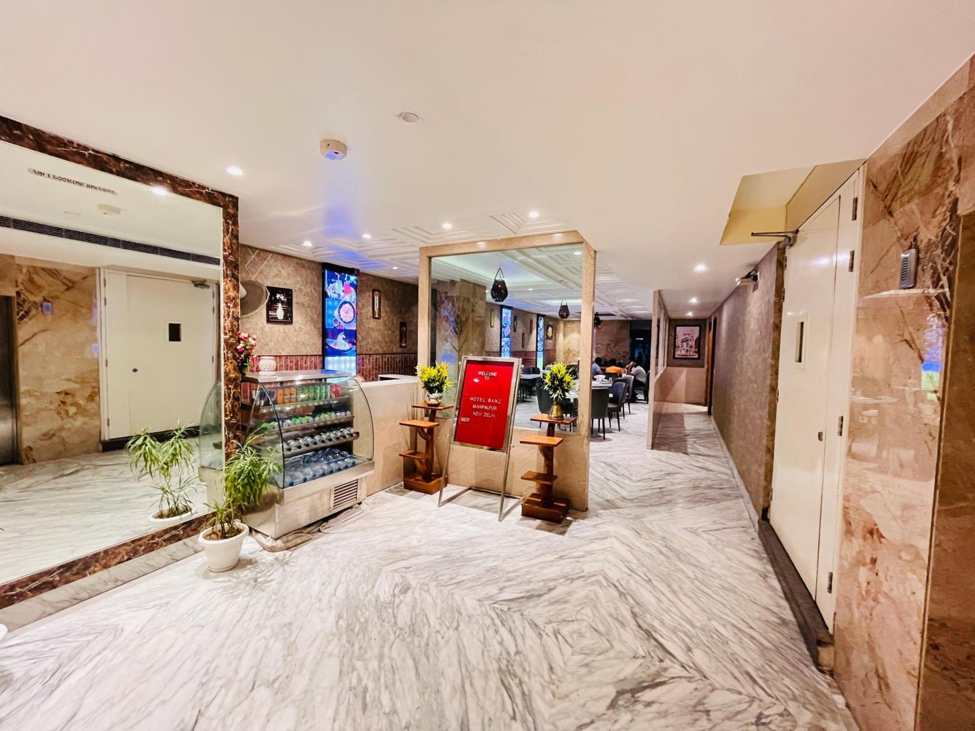 Hotel Banz Near Indira Gandhi Airport Delhi Nueva Delhi Exterior foto